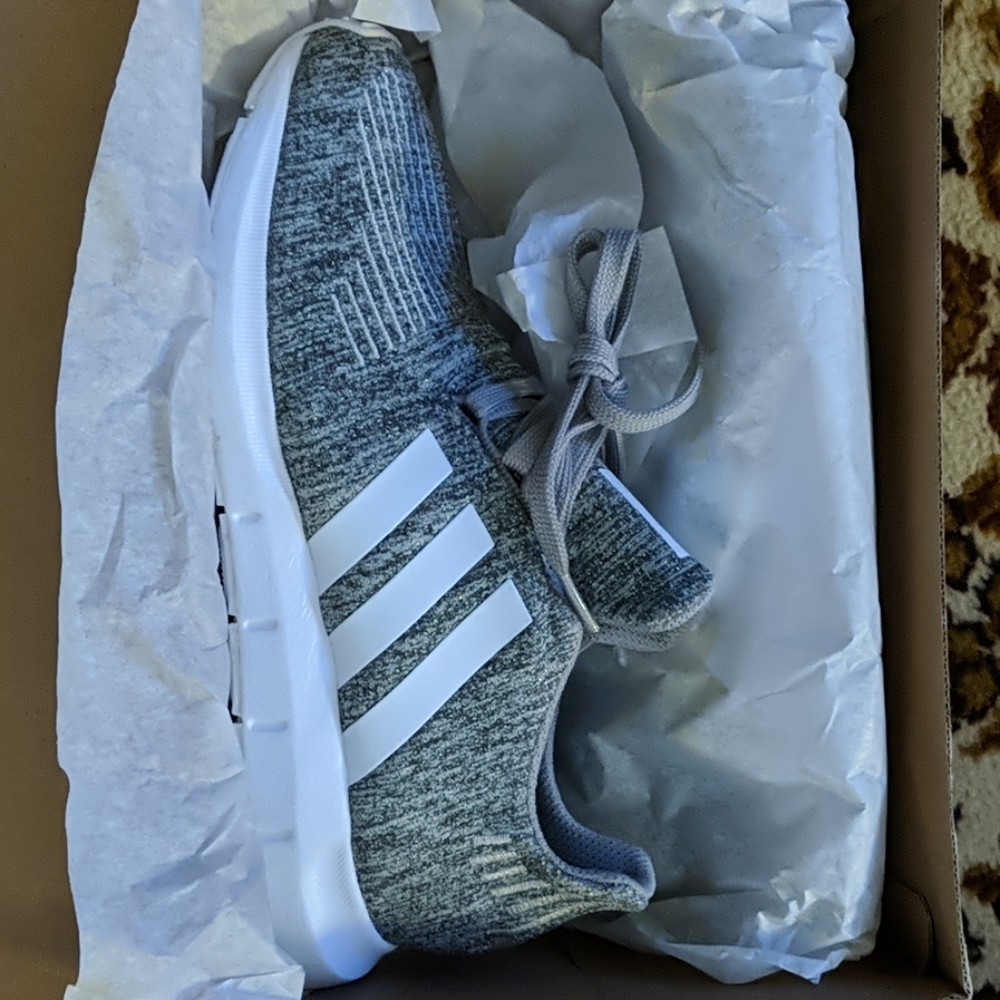 Adidas Swift Run 3 size 4.5 - new